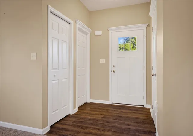 Photo 4 of Single family home for sale at 229 W Country Barn Rd, Chartiers, PA 15342 | MLS# 1757524 | Listing updated on 2026-10-02