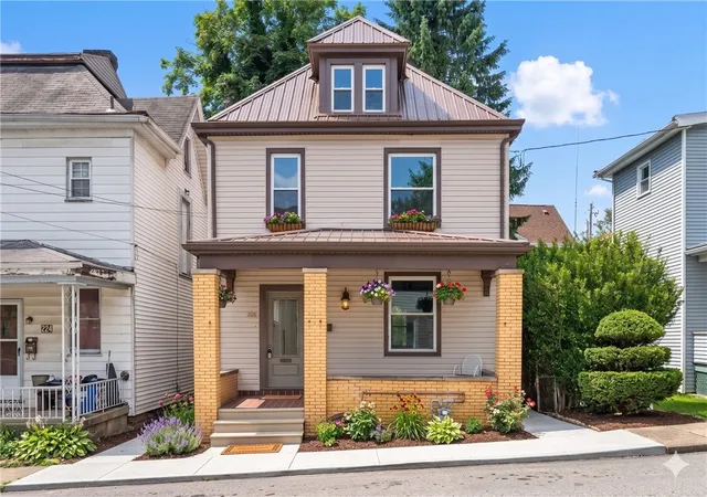 Photo 3 of Single family home for sale at 228 W 4th Street, City Of Greensburg, PA 15601 | MLS# 1757432 | Listing updated on 2026-09-05