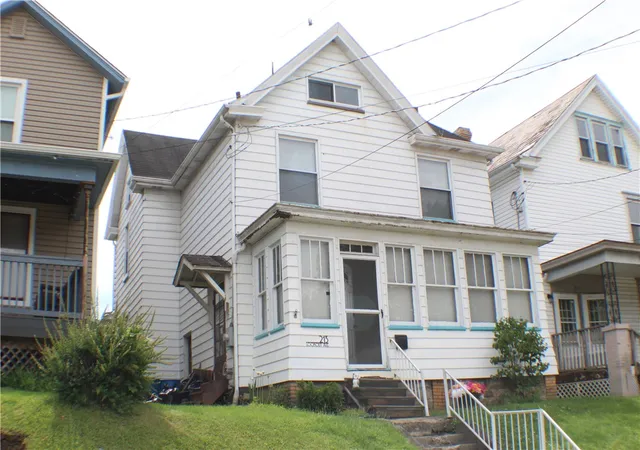 Photo 1 of Single family home for sale at 213 Lookout Ave, Charleroi, PA 15022 | MLS# 1757947 | Listing updated on 2026-09-09