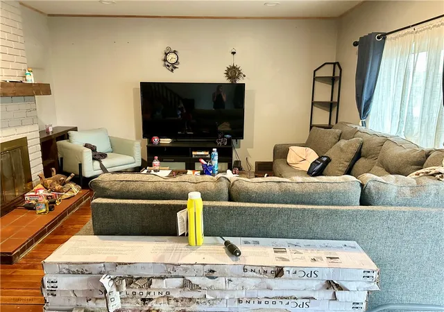 Photo 3 of Single family home for sale at 379 Walnut St, Blawnox, PA 15238 | MLS# 1757676 | Listing updated on 2026-09-08
