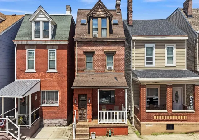 Photo 3 of Single family home for sale at 318 Ella St, Pittsburgh, PA 15224 | MLS# 1758185 | Listing updated on 2026-09-10