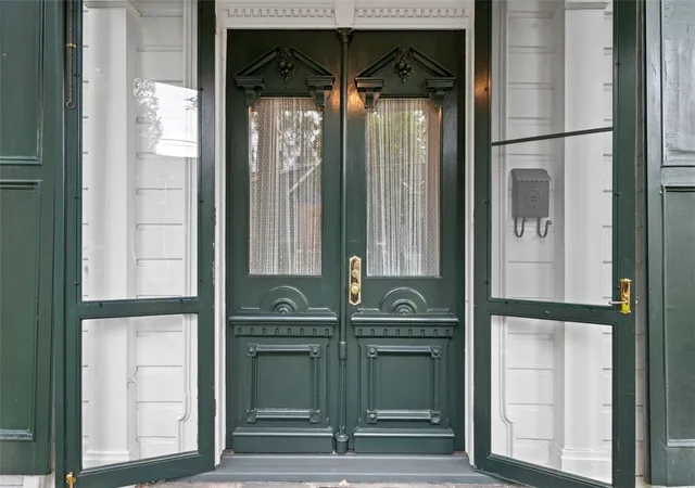 Photo 2 of Single family home for sale at 402 Maple Ln, Sewickley, PA 15143 | MLS# 1757736 | Listing updated on 2026-10-15