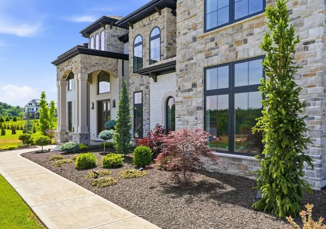 Photo 1 of Single family home for sale at 113 Victor St, Peters Twp, PA 15367 | MLS# 1758067 | Listing updated on 2026-09-13