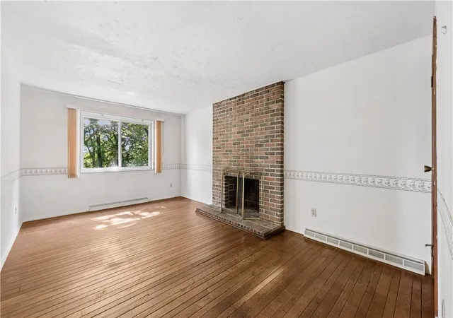 Photo 3 of Single family home for sale at 690 Blue Ridge Rd, Plum Boro, PA 15239 | MLS# 1754553 | Listing updated on 2026-09-06