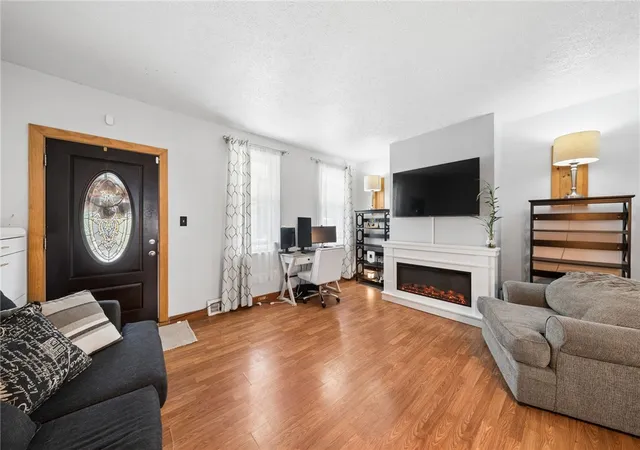 Photo 3 of Sale Pending at 305 Onyx Ave, Pittsburgh, PA 15210 | MLS# 1758472 | Listing updated on 2026-09-23