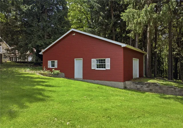 Photo 4 of Single family home for sale at 2541 Springfield Pike, Bullskin Twp, PA 15425 | MLS# 1758505 | Listing updated on 2026-09-11