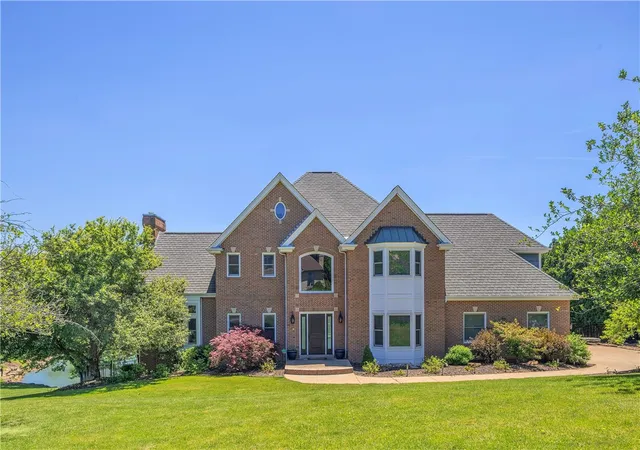 Photo 1 of Single family home for sale at 7 Hawthorne Ln, Irwin, PA 15642 | MLS# 1758586 | Listing updated on 2026-09-14