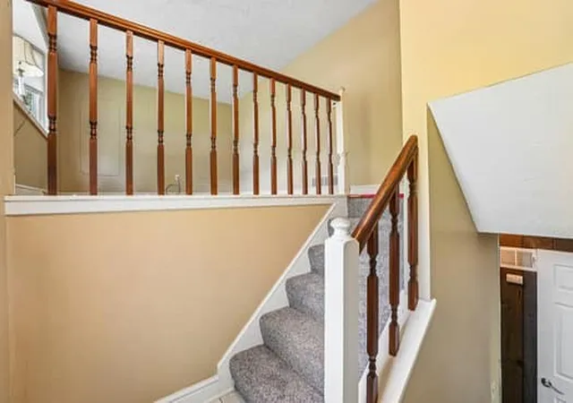 Photo 2 of Single family home for sale at 584 Joan St, Cranberry Township, PA 16066 | MLS# 1758182 | Listing updated on 2026-09-10