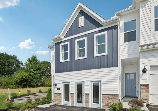 Photo 2 of Sale Pending at 210 Paddock Ln, Jackson Twp, PA 16037 | MLS# 1758690 | Listing updated on 2026-09-13