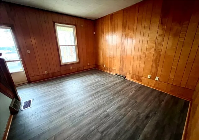 Listing Photo 4 - Condo for sale in building located at 101 W Fulton St, New Castle, PA 16102