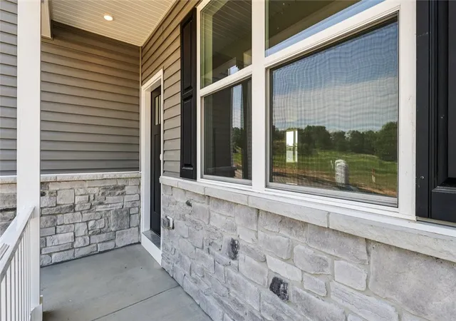 Photo 2 of Single family home for sale at 1087 Peachtree Rd, Scott Twp, PA 15106 | MLS# 1758840 | Listing updated on 2026-09-13