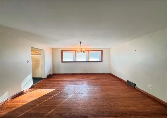 Photo 4 of Single family home for sale at 1094 Greenwood Dr, South Park, PA 15236 | MLS# 1758617 | Listing updated on 2026-10-08