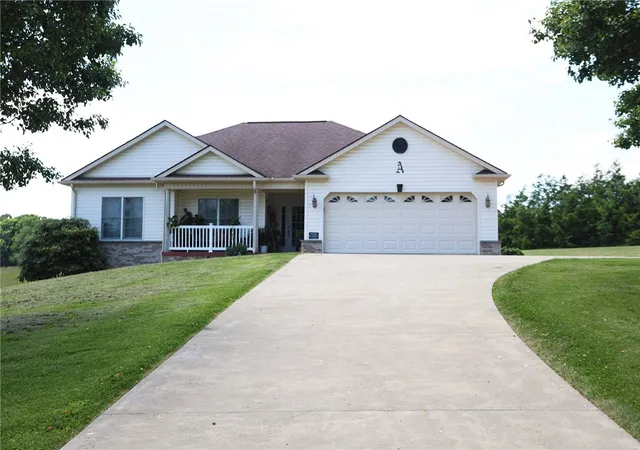 Photo 1 of Single family home for sale at 1203 Bailey Farm Rd, Greensburg, PA 15601 | MLS# 1758716 | Listing updated on 2026-09-03