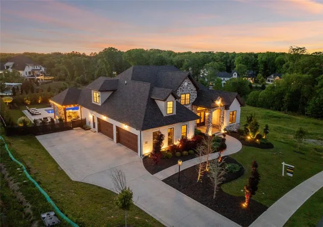 Photo 2 of Single family home for sale at 2002 Mallard Ln, Marshall, PA 15005 | MLS# 1758419 | Listing updated on 2026-09-14