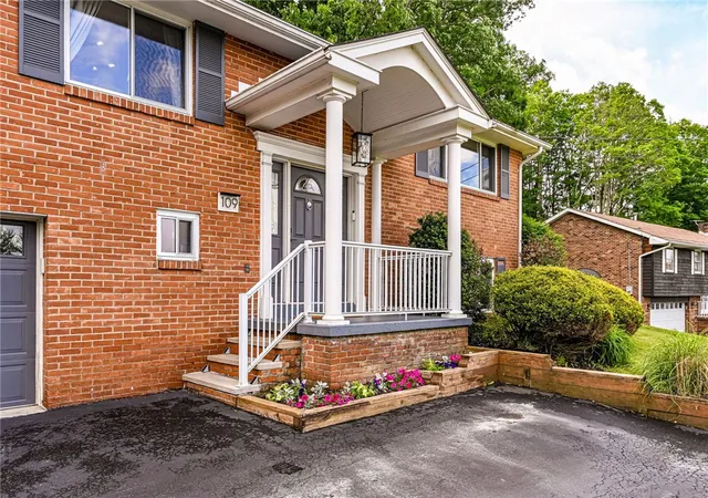 Photo 3 of Single family home for sale at 109 Westview Dr, Ligonier Twp, PA 15658 | MLS# 1758691 | Listing updated on 2026-09-14