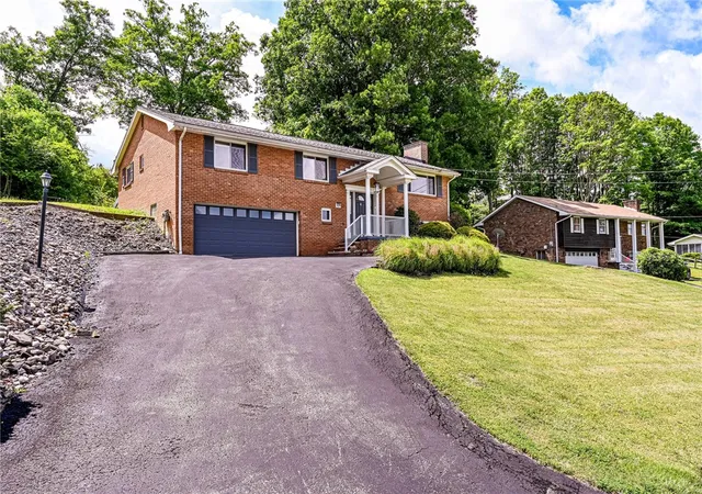 Photo 3 of Single family home for sale at 109 Westview Dr, Ligonier Twp, PA 15658 | MLS# 1758691 | Listing updated on 2026-09-14