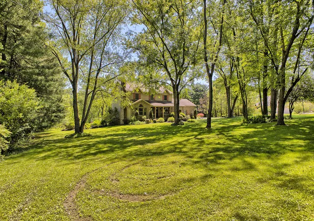 Photo 3 of Single family home for sale at 1413 Colony Dr, Greensburg, PA 15601 | MLS# 1759233 | Listing updated on 2026-09-08