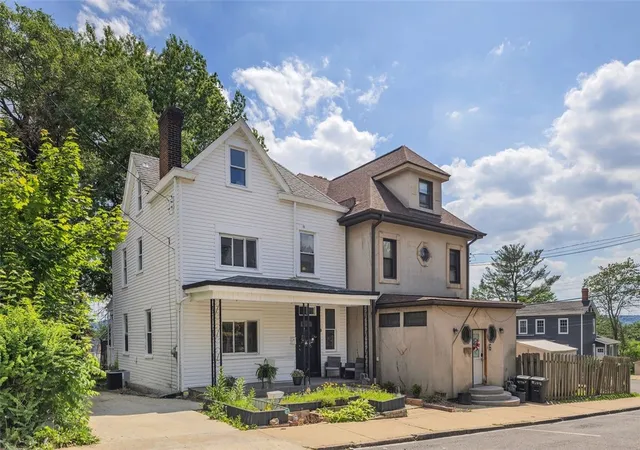 Photo 2 of Single family home for sale at 8 Marie Ave, Avalon, PA 15202 | MLS# 1758330 | Listing updated on 2026-10-17