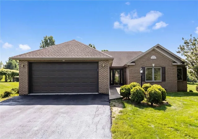 Photo 3 of Single family home for sale at 108 Winfield Manor Dr, Adams Twp, PA 16046 | MLS# 1759381 | Listing updated on 2026-09-06