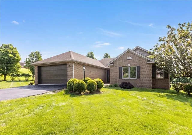 Photo 3 of Single family home for sale at 108 Winfield Manor Dr, Adams Twp, PA 16046 | MLS# 1759381 | Listing updated on 2026-10-18
