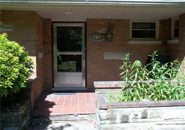 Photo 3 of Sale Pending at 121 Hillcrest Dr, New Brighton, PA 15066 | MLS# 1759164 | Listing updated on 2026-09-13