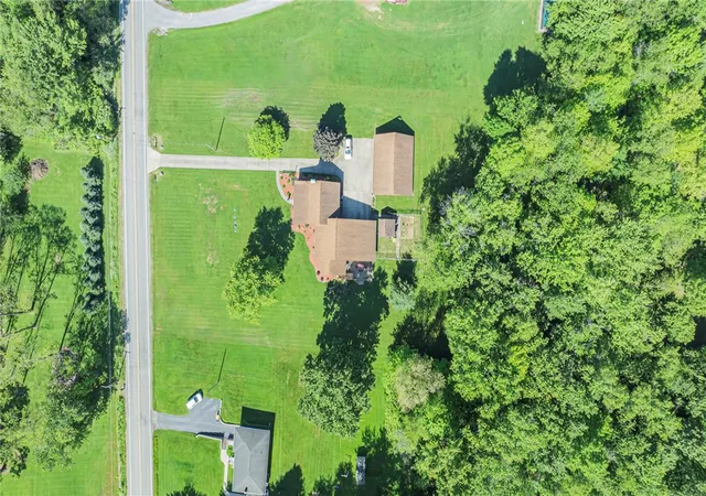 Photo 49 of Single family home for sale at 2085 Frew Ml Rd, New Castle, PA 16101 | MLS# 1759470 | Listing updated on 2026-09-14