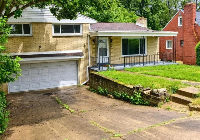 Photo 1 of Single family home for sale at 202 Crestview Rd, Penn Hills, PA 15235 | MLS# 1759319 | Listing updated on 2026-09-02
