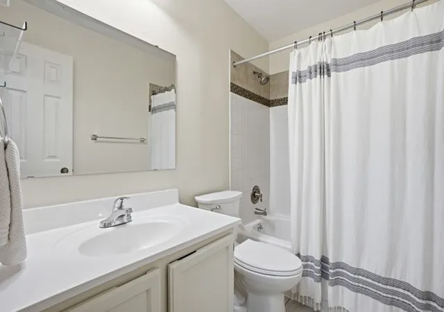 Listing Photo 5 - Condo for sale in building located at 1561 Pinehurst, Pittsburgh, PA 15241