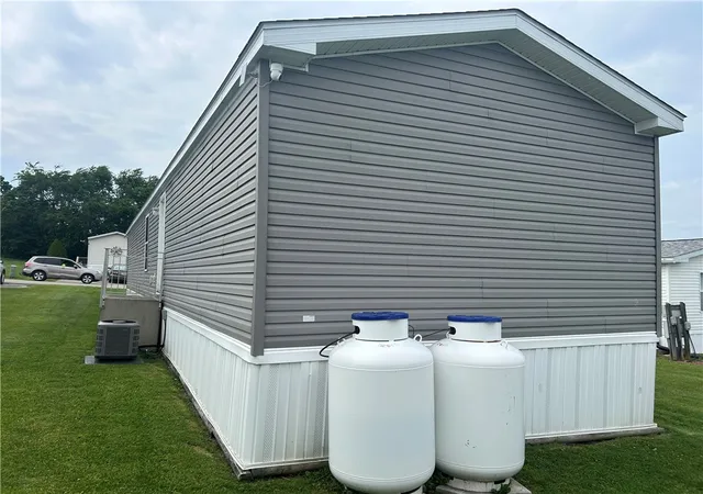 Photo 4 of Sale Pending at 544 Renee Cir, Latrobe, PA 15650 | MLS# 1759652 | Listing updated on 2026-09-03