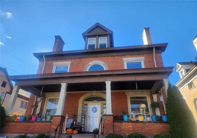 Photo 2 of Multi family home for sale at 125 Washington Ave, Bellevue, PA 15202 | MLS# 1759781 | Listing updated on 2026-09-03