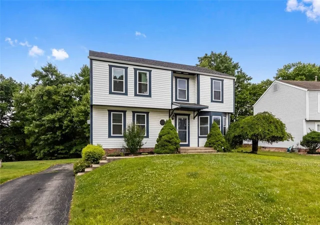 Photo 3 of Single family home for sale at 736 Kilbuck Dr, Cranberry Township, PA 16066 | MLS# 1759553 | Listing updated on 2026-09-21