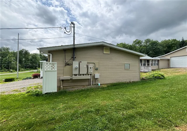 Photo 3 of Sale Pending at 283 Old Route 19, Scott Twp, PA 16101 | MLS# 1760069 | Listing updated on 2026-09-12