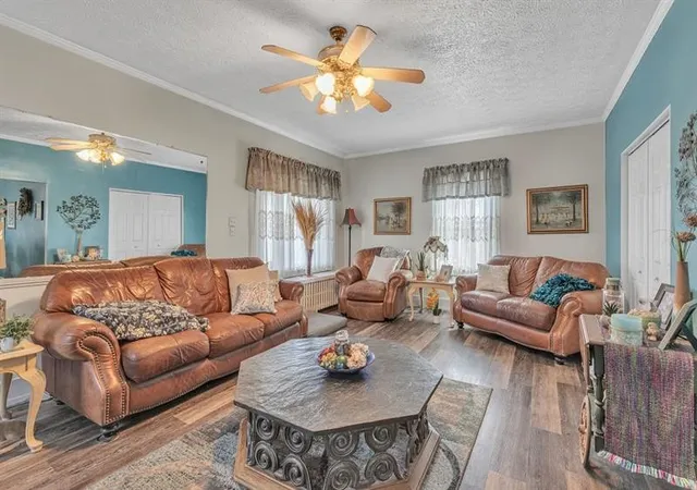 Photo 3 of Single family home for sale at 3159 Brodhead Rd, Aliquippa, PA 15001 | MLS# 1759851 | Listing updated on 2026-09-03