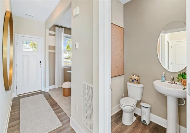 Photo 3 of Single family home for sale at 1081 Peachtree Rd, Carnegie, PA 15106 | MLS# 1760476 | Listing updated on 2026-10-18