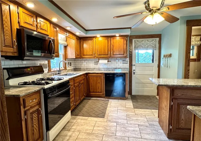 Photo 4 of Sale Pending at 268 Holyoke Rd, Center Twp, PA 16001 | MLS# 1760505 | Listing updated on 2026-09-09