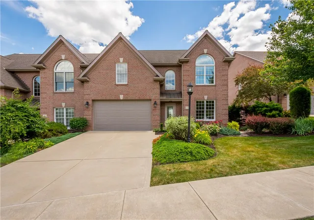 Photo 2 of Townhouse for sale at 1557 Staunton Dr, Moon/crescent Twp, PA 15108 | MLS# 1760055 | Listing updated on 2026-09-12