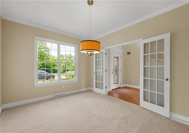 Photo 4 of Townhouse for sale at 1557 Staunton Dr, Moon/crescent Twp, PA 15108 | MLS# 1760055 | Listing updated on 2026-09-29