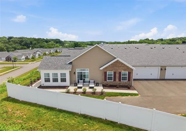 Photo 3 of Condo for sale at 1264 Sandy Ridge Dr, Buffalo Twp, PA 16055 | MLS# 1760523 | Listing updated on 2026-10-03