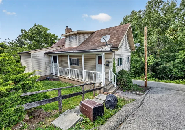 Photo 2 of Sale Pending at 2807 Fayette St, Mc Keesport, PA 15132 | MLS# 1759745 | Listing updated on 2026-09-09