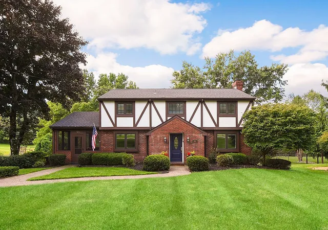 Photo 1 of Single family home for sale at 3211 Unionville Rd, Cranberry Township, PA 16066 | MLS# 1760506 | Listing updated on 2026-09-06