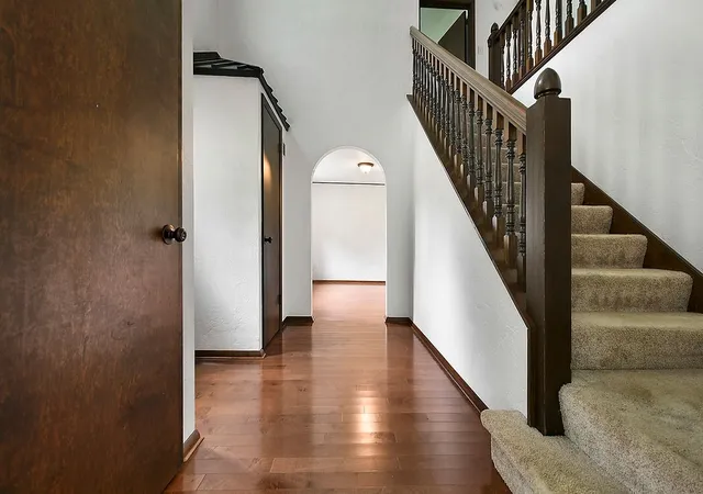 Photo 3 of Single family home for sale at 3211 Unionville Rd, Cranberry Township, PA 16066 | MLS# 1760506 | Listing updated on 2026-09-06