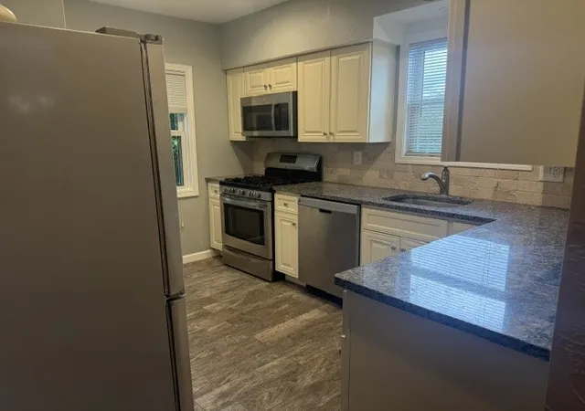 Photo 3 of Sale Pending at 13 Ocenas Ave, Pittsburgh, PA 15212 | MLS# 1760882 | Listing updated on 2026-09-14