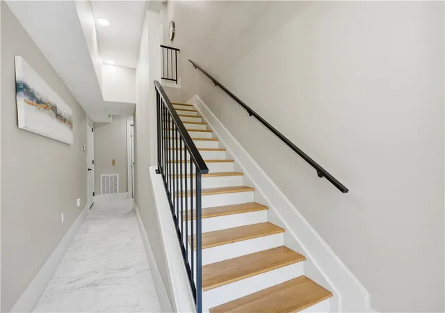 Photo 3 of Condo for sale at 5133 5th Avenue, Shadyside, PA 15232 | MLS# 1760284 | Listing updated on 2026-09-10