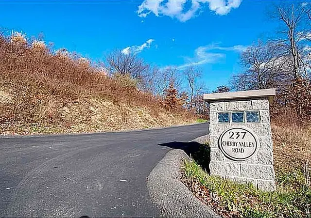 Photo 3 of Single family home for sale at 237 Cherry Valley Rd, Clinton Twp, PA 16056 | MLS# 1760956 | Listing updated on 2026-10-12