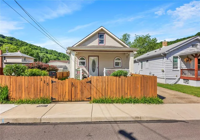 Photo 1 of Single family home for sale at 115 Eckert St, Leet Twp, PA 15003 | MLS# 1755340 | Listing updated on 2026-09-08