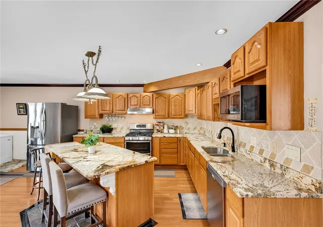 Photo 3 of Single family home for sale at 115 Eckert St, Leet Twp, PA 15003 | MLS# 1755340 | Listing updated on 2026-09-08