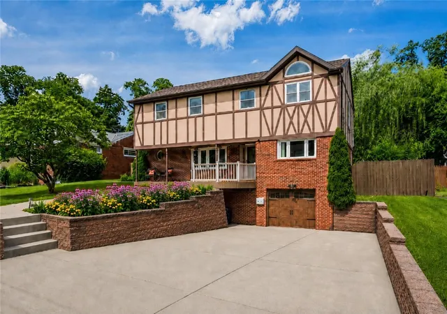 Photo 1 of Single family home for sale at 1031 Sanda Dr, Baldwin Boro, PA 15227 | MLS# 1760934 | Listing updated on 2026-09-09