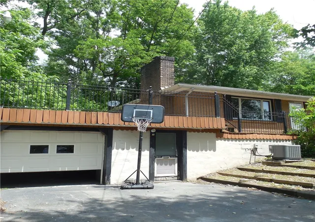 Photo 2 of Single family home for sale at 1555 Old Princeton Rd, New Castle, PA 16101 | MLS# 1760517 | Listing updated on 2026-09-02