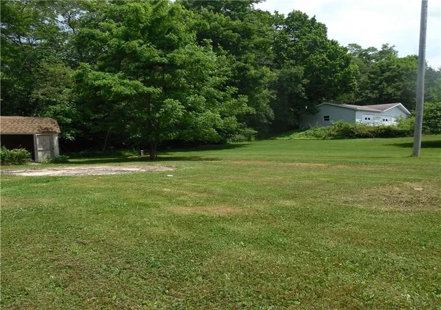 Photo 3 of Single family home for sale at 1555 Old Princeton Rd, New Castle, PA 16101 | MLS# 1760517 | Listing updated on 2026-09-02