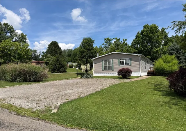 Photo 2 of Sale Pending at 111 Terra Dr, Valencia, PA 16059 | MLS# 1761078 | Listing updated on 2026-09-14